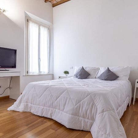 Apartamento Piazza Martiri-In Pieno Centro Sotto Al Castello Carpi Exterior foto